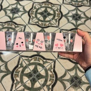 New: Set of 4 shot glasses with cute expressions